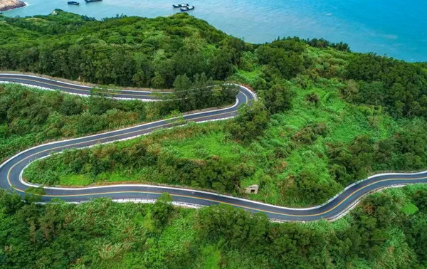 平陽四好農(nóng)村路，致富快車道